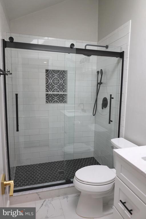 Building Photo - 15 Mariners Way