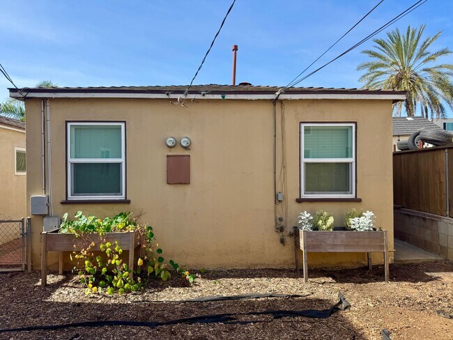 Building Photo - 4322-4324 Temecula Street