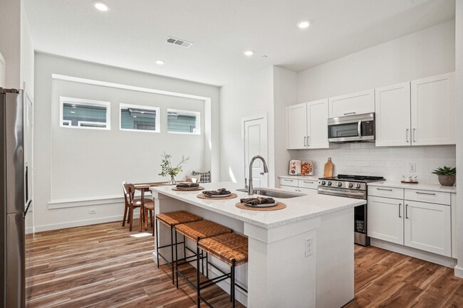 Building Photo - 3008 Sweet St