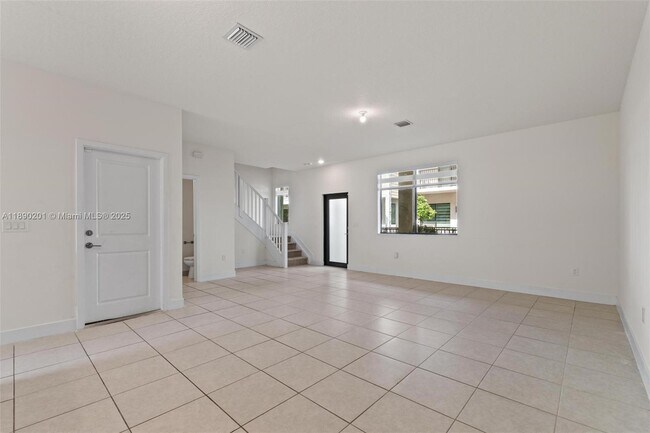 Building Photo - 4612 NW 83rd Pkwy