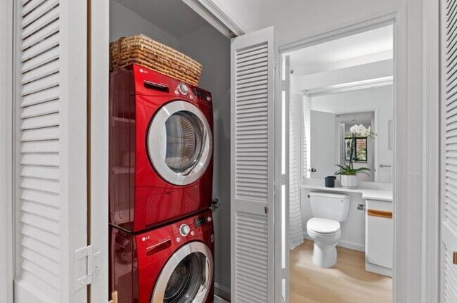 Building Photo - 4250 El Camino Real