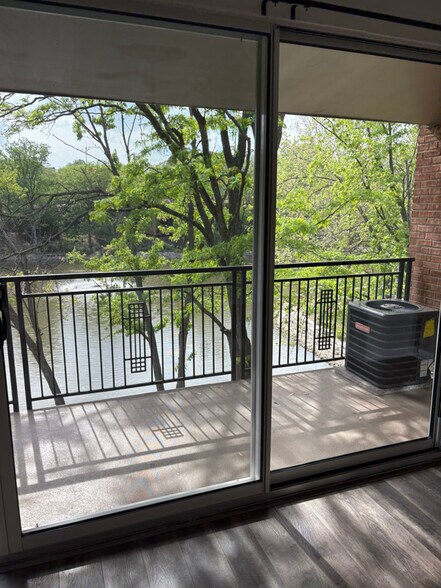 Building Photo - 6018 ELake Dr