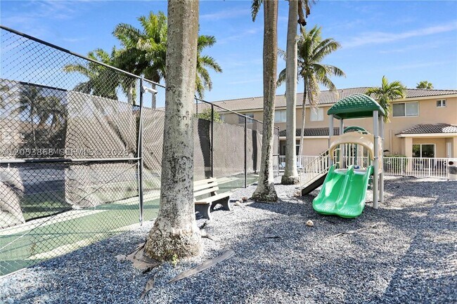 Building Photo - 5701 NW 114th Ct