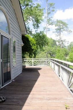 Building Photo - ECHO POND VILLAS AT ECHO FARMS