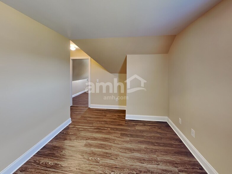 Building Photo - 636 Osborne Ln