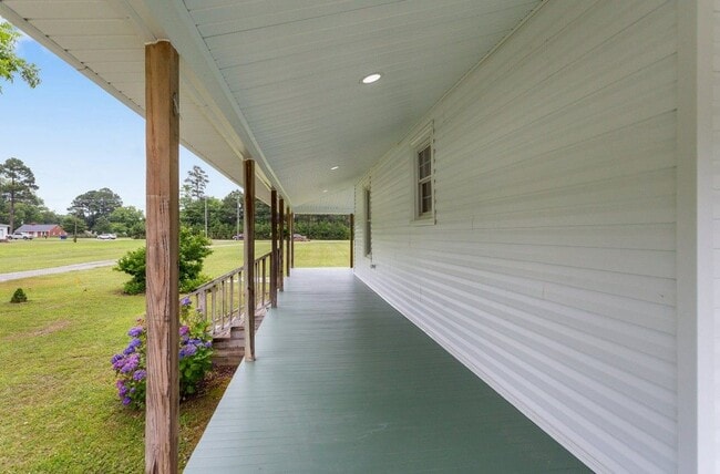 Building Photo - 4633 Godwin Blvd