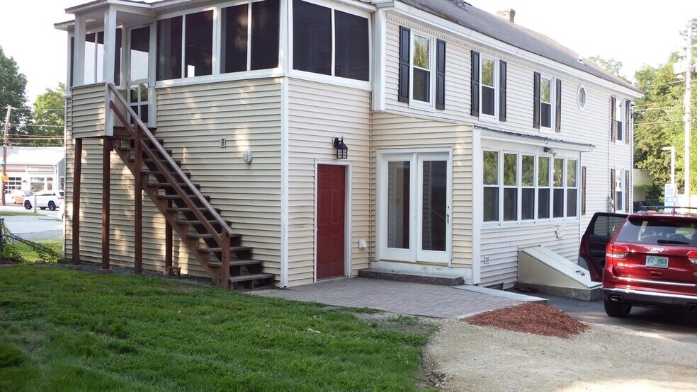 Building Photo - 161 Nashua St