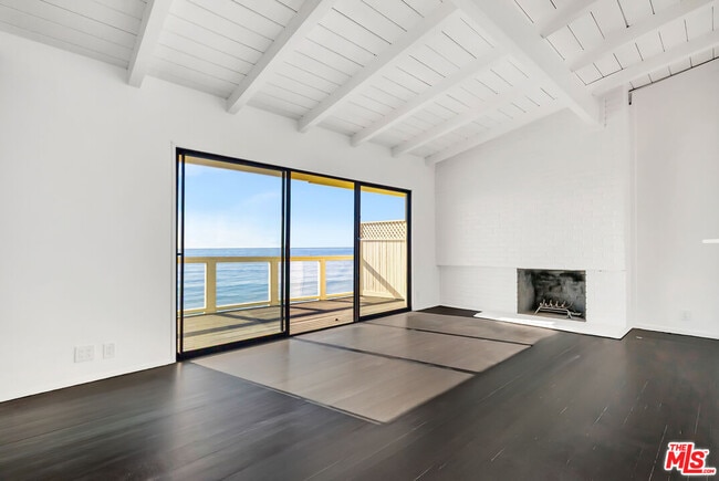 Building Photo - 25330 Malibu Rd