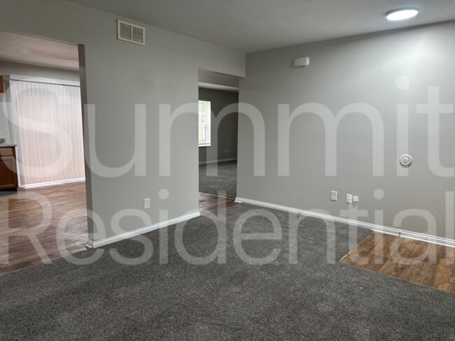 Building Photo - 2360 Cade Ct