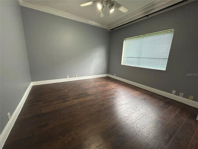 Building Photo - 6719 Fairway Cove Dr