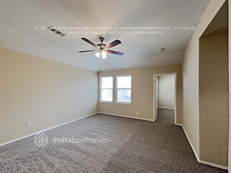 Building Photo - 5413 Del Rey Dr