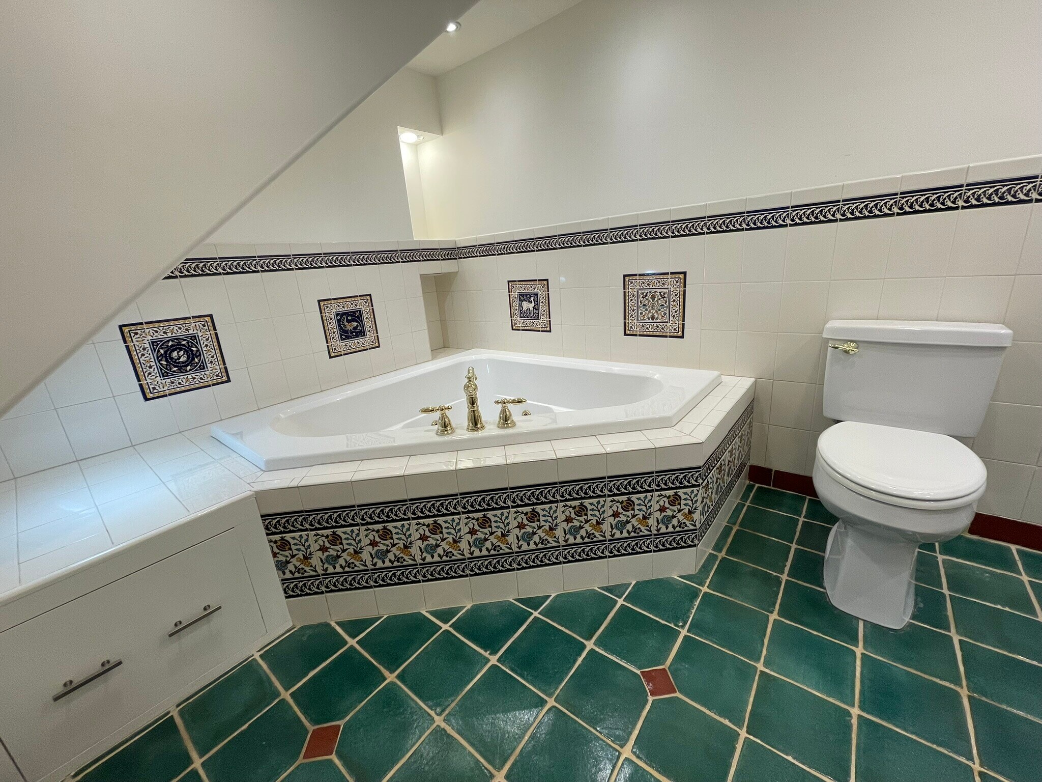 Crazy tiles wouldn't be our first choice but they're new and we don't want to rip them out! - 508 Daly Ave