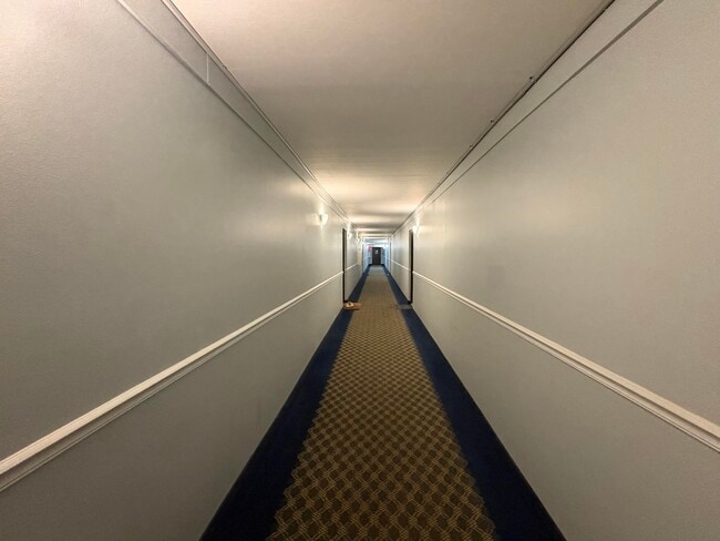 Building Photo - 460 NW 20th St