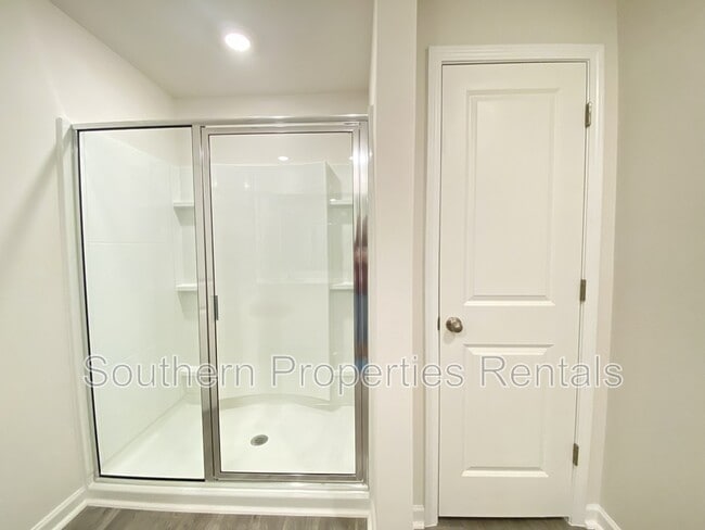 Building Photo - 232 David Hl Dr