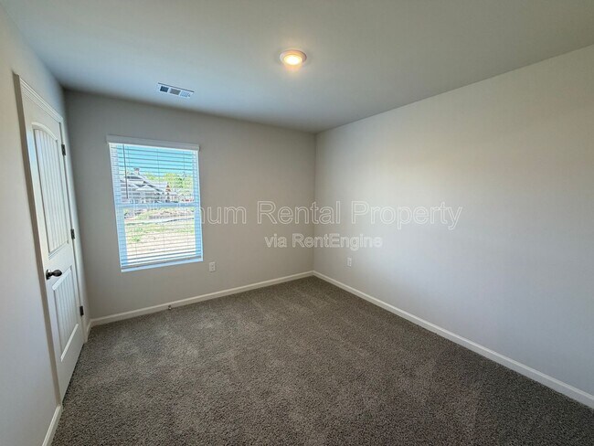 Building Photo - 54 Rustin Rdg