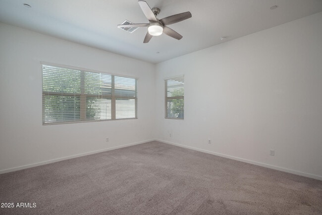 Building Photo - 14084 W Desert Flower Dr