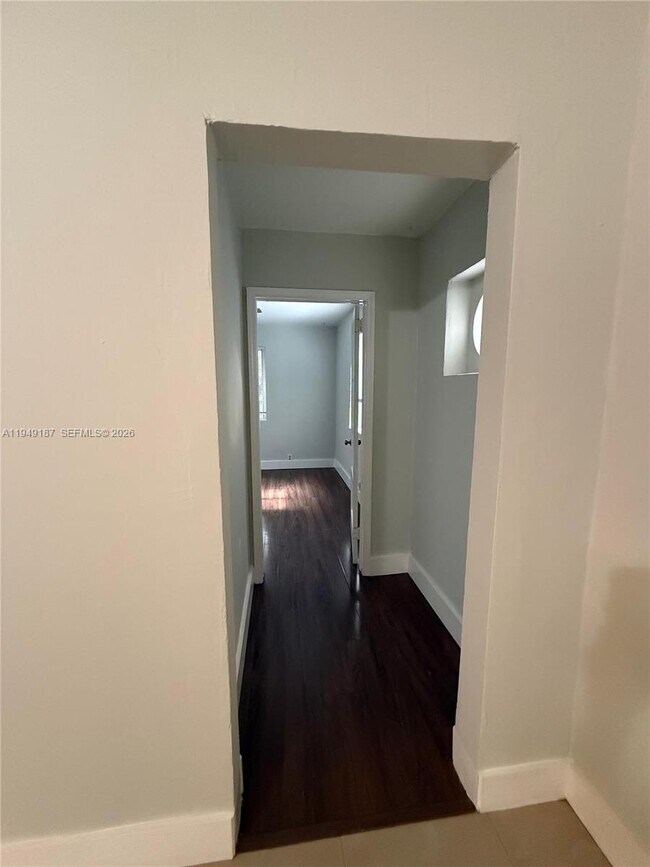 Building Photo - 3131 Carter St