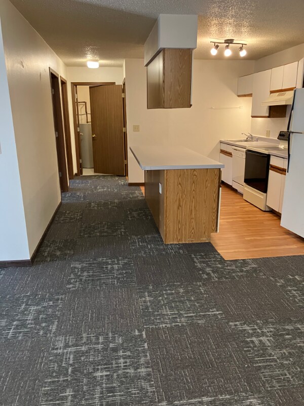 Building Photo - 803 Roundhouse Addition