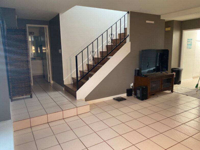 Building Photo - 1577 Raccoon Ct