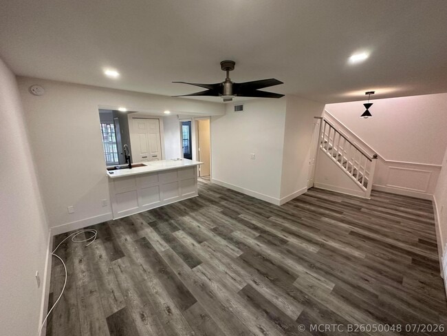 Building Photo - 10300 Hidden Springs Ct