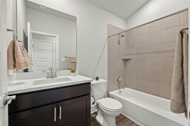 Building Photo - 2805 Moyer Ln