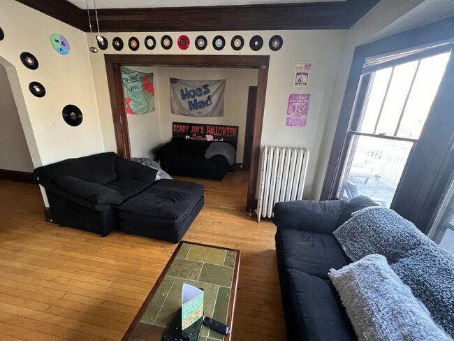 Building Photo - 2937 N Frederick Ave