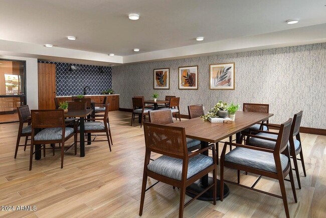 Building Photo - 7750 W Encanto Blvd