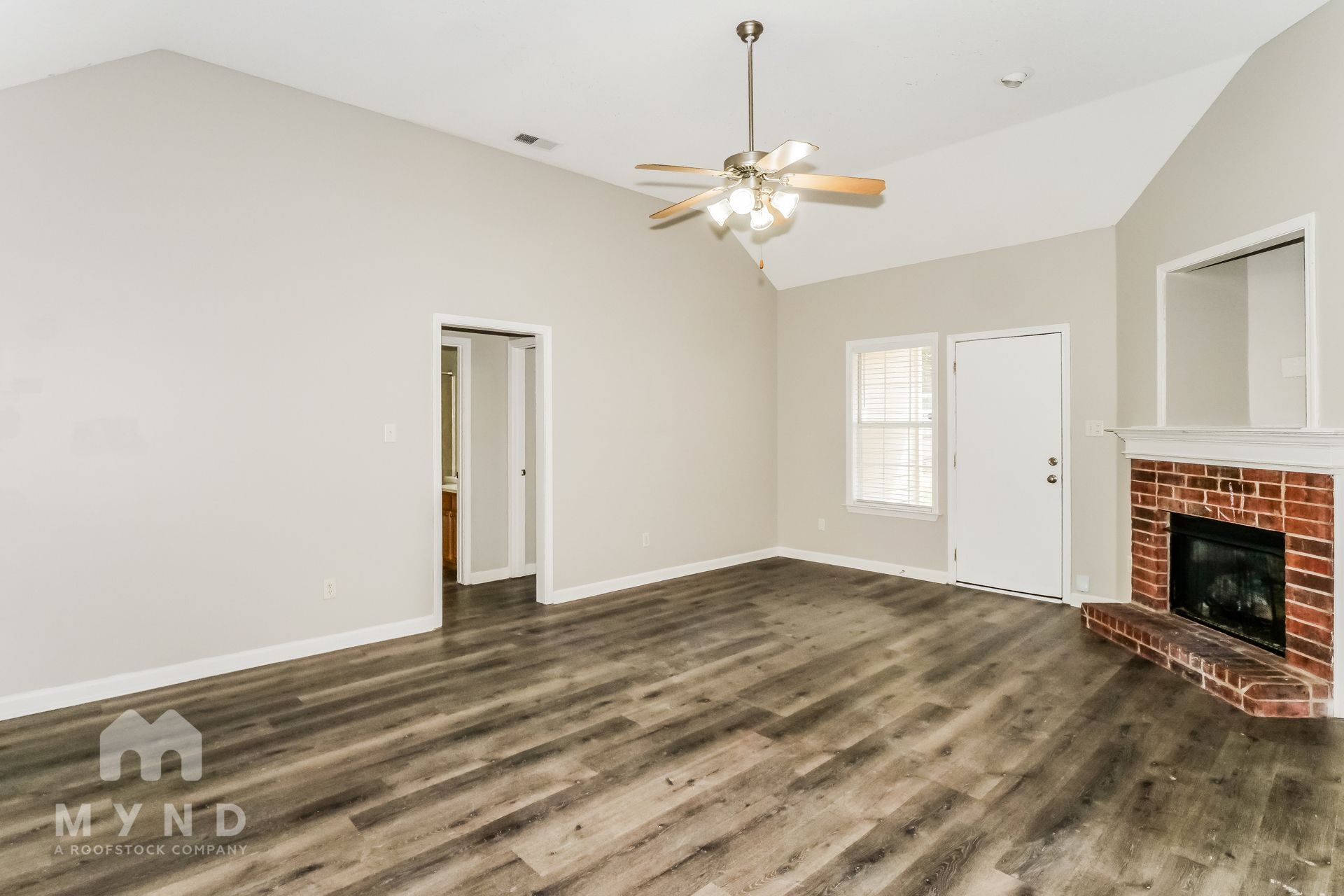 Building Photo - 8647 Rogers Park Ave