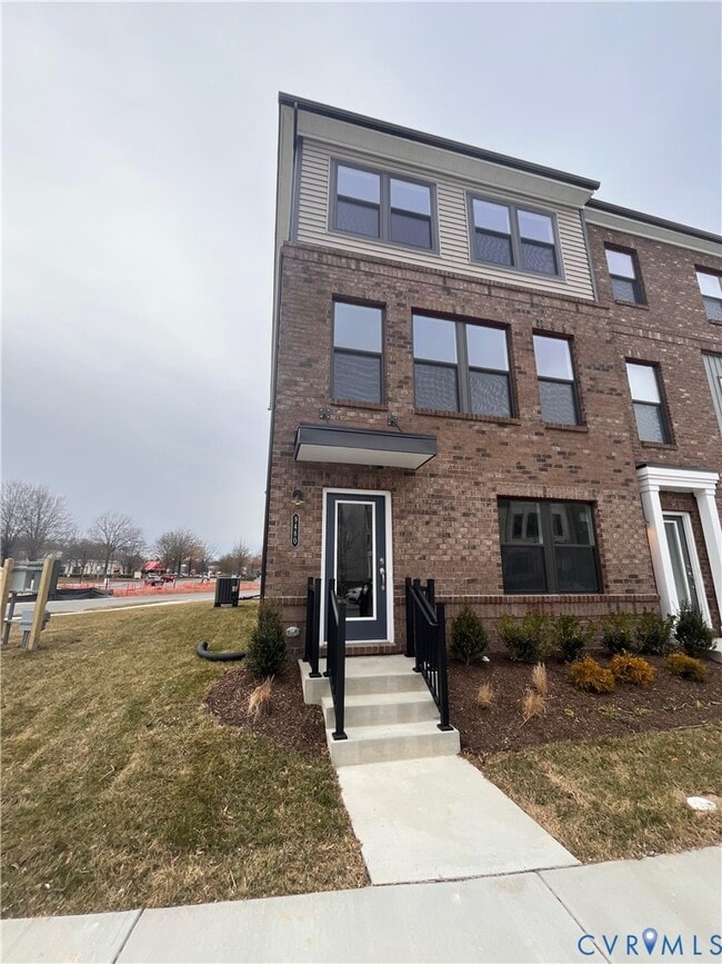 Building Photo - 9480 Pinkman Rd