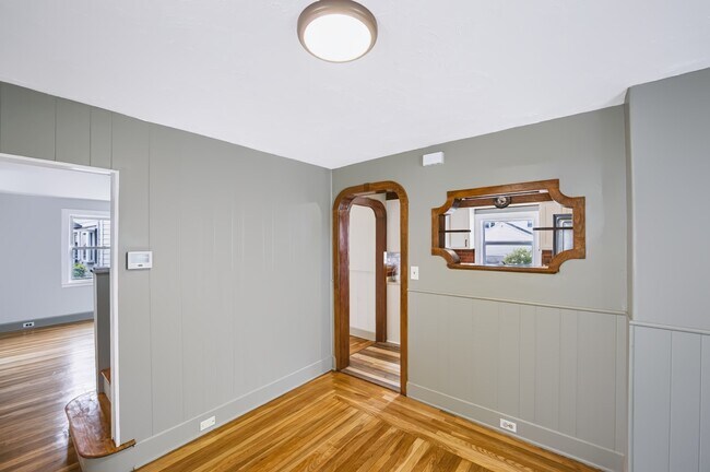 Building Photo - 22 Ruggles St