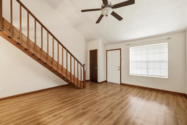 Building Photo - 2658 Millbank Dr