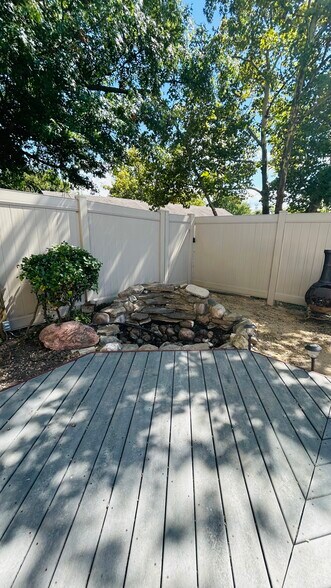 Building Photo - 10875 Ponds Ln