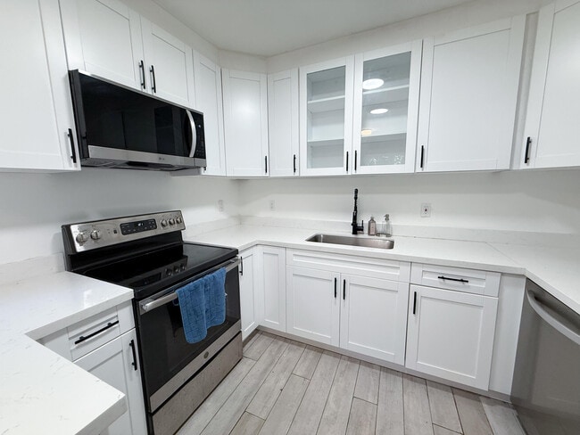 Building Photo - 2823 Polk St