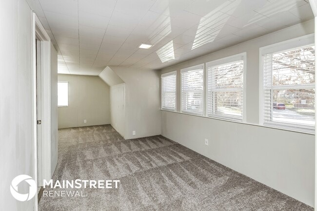 Building Photo - 4437 Gladstone Blvd
