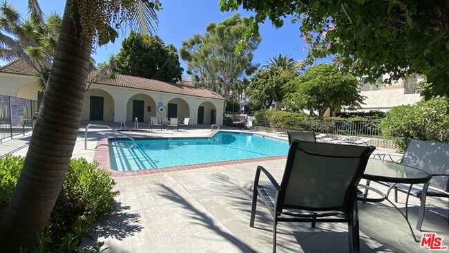 Building Photo - 6474 Cavalleri Rd