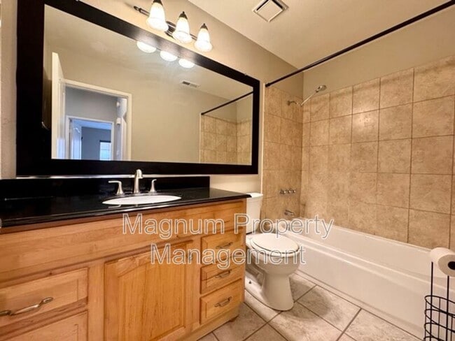 Building Photo - 40085 Temecky Way