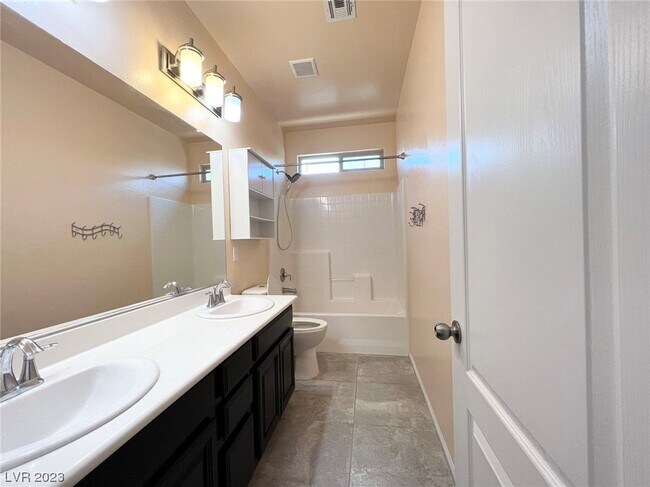 Building Photo - 930 Safe Sapphire Way