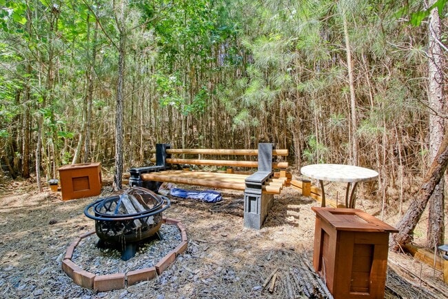 Building Photo - 4639 Southwind Rd