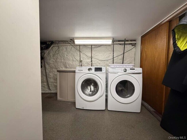 Building Photo - 24 Mountain Ave