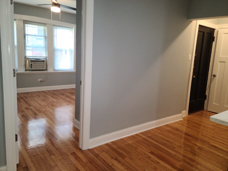Building Photo - 4837 W Addison St