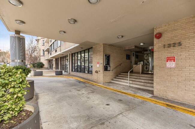 Building Photo - Dupont Condo | 1 Bed | 1 Bath | 780 Sf | Private Balcony | Parking Rental Available at Additional...