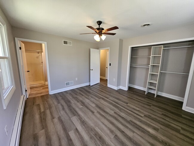 Building Photo - 4738 Grand Valley Rd