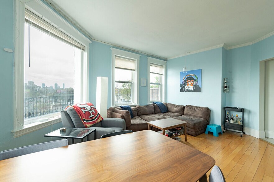 Building Photo - 178 Brighton Ave