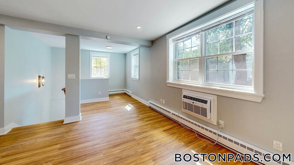 Building Photo - 132 Sherman St