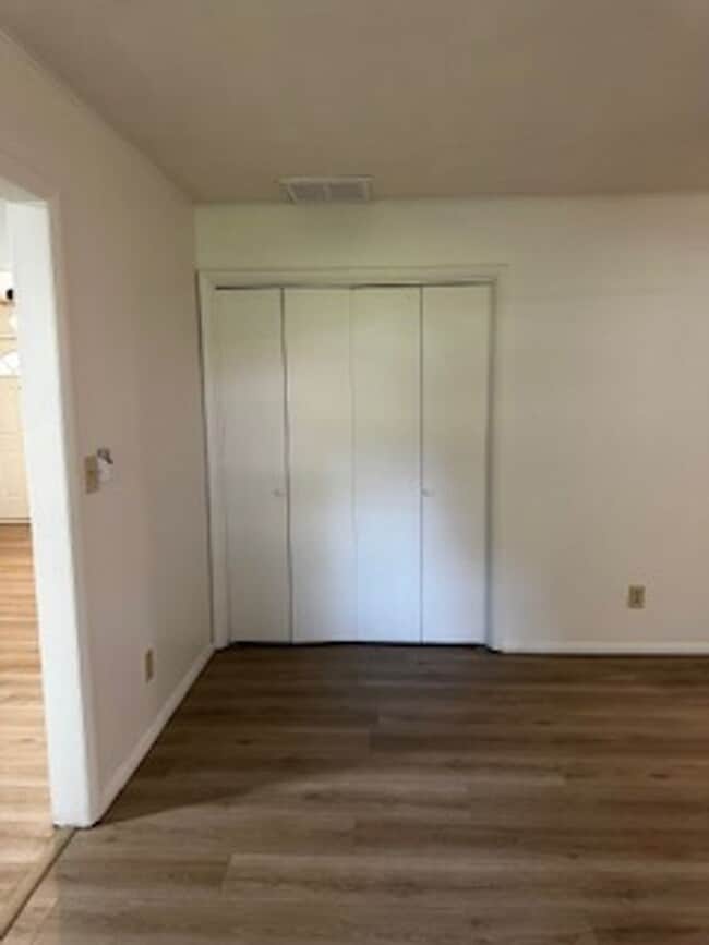 Building Photo - Fully Remodeled Home!