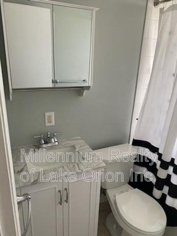 Building Photo - 1522 Longfellow Ave