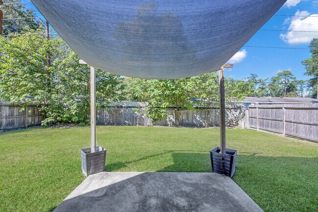 Building Photo - 8226 Autumn Willow Dr