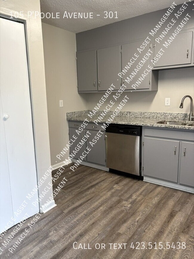 Building Photo - 105 P'Poole Ave