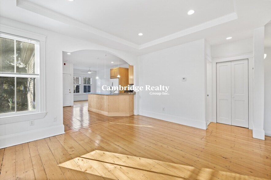 Building Photo - 30 Healey St