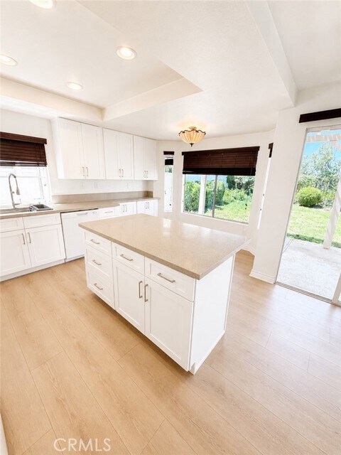 Building Photo - 15434 Ficus St